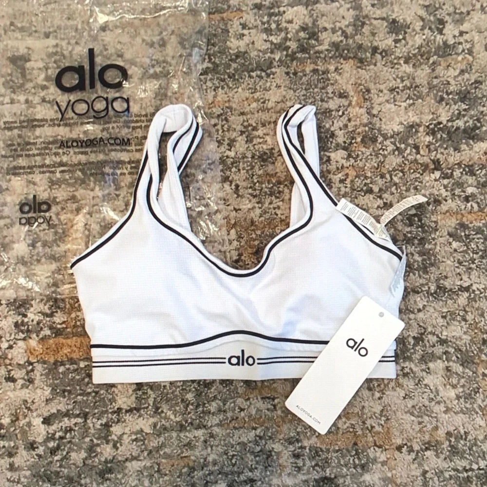 ALO Yoga White Ribbed Active Legging & Bra Set with Black Piping
